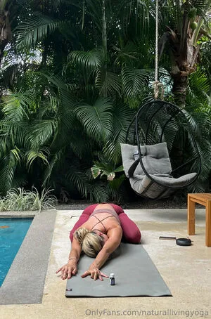 Naturallivingyoga OnlyFans Leaked Free Thumbnail Picture - #ZkdpU8kVnl