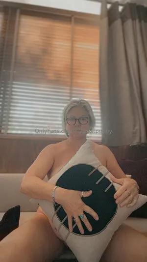 Naturistpoppy OnlyFans Leaked Free Thumbnail Picture - #YFvTsj975z