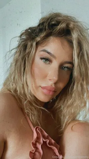 Naughtyemmy OnlyFans Leaked Free Thumbnail Picture - #zwCMYMAOcs