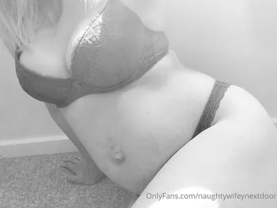 Naughtywifeynextdoor OnlyFans Leaked Free Thumbnail Picture - #tOij34JpvK