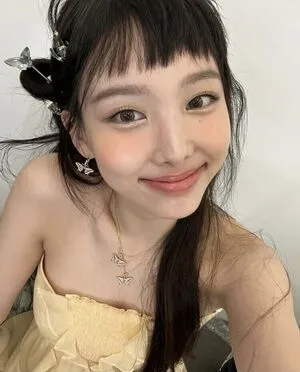 Nayeon OnlyFans Leaked Free Thumbnail Picture - #e3FzyEQVt2