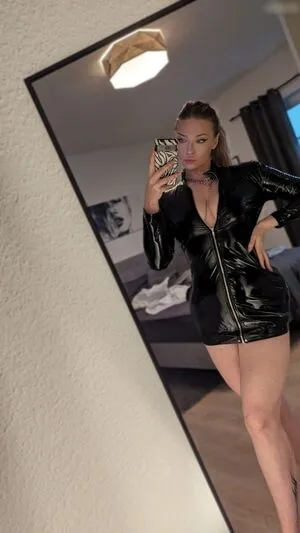 Neeviliciouz OnlyFans Leaked Free Thumbnail Picture - #adeVvuANOq