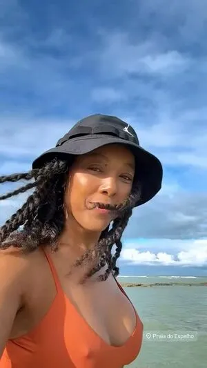 Negra Li OnlyFans Leaked Free Thumbnail Picture - #5x3GIrOxP2