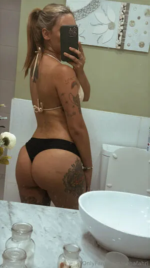 Nehafahri OnlyFans Leaked Free Thumbnail Picture - #iURQwruY4B
