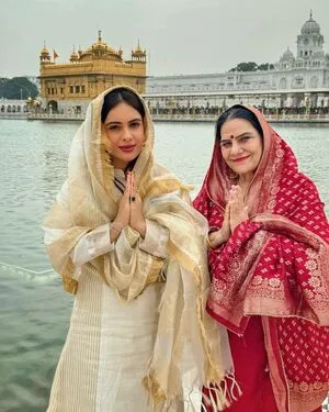 Nehhaa Malik OnlyFans Leaked Free Thumbnail Picture - #MelbjiTisj