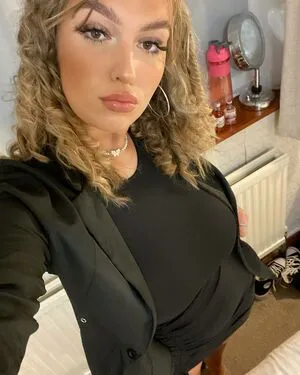 Nell H OnlyFans Leaked Free Thumbnail Picture - #4WSqBMu5VL