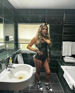 Nell H OnlyFans Leaked Free Thumbnail Picture - #ZZ6Ex9JRnD