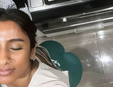 Nelly Samarasekera OnlyFans Leaked Free Thumbnail Picture - #0lNThnDL8X