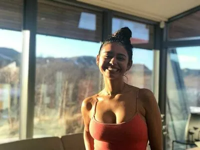 Nelufar Hedayat OnlyFans Leaked Free Thumbnail Picture - #I14Kd2UgOI