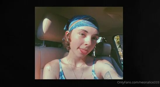 Neonalice333 OnlyFans Leaked Free Thumbnail Picture - #z3yhoK0UXE