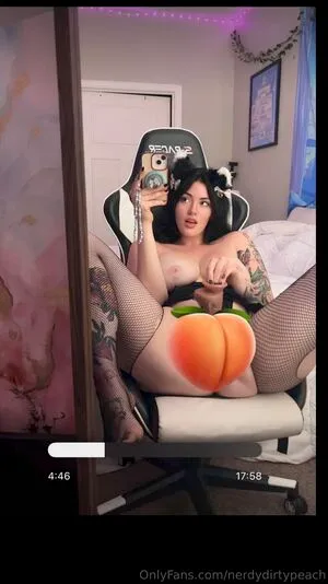 Nerdydirtypeach OnlyFans Leaked Free Thumbnail Picture - #BIlNrP2sep