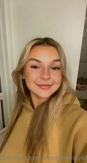 Nerdyhayley69 OnlyFans Leaked Free Thumbnail Picture - #tcvlyNdi2a