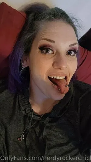 Nerdyrockerchick OnlyFans Leaked Free Thumbnail Picture - #M2WHIcTrPi