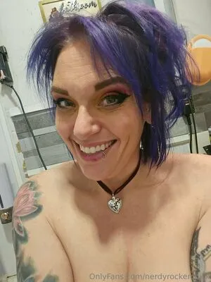 Nerdyrockerchick OnlyFans Leaked Free Thumbnail Picture - #yltU6YydwE