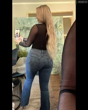 Neringa Kriz Iu Te OnlyFans Leaked Free Thumbnail Picture - #hBHhG96ur1