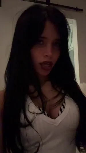 Nessa Barrett OnlyFans Leaked Free Thumbnail Picture - #AlYsd54Nm5