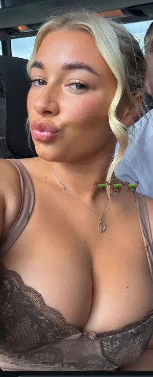 Neve Ellel OnlyFans Leaked Free Thumbnail Picture - #MApndIseva