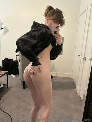 Newdle Head Bella OnlyFans Leaked Free Thumbnail Picture - #IpeFPsrua7