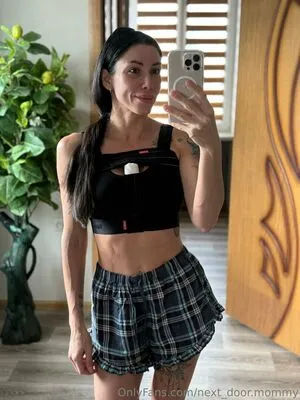 Next Door Mommy OnlyFans Leaked Free Thumbnail Picture - #23QmmHT2f0