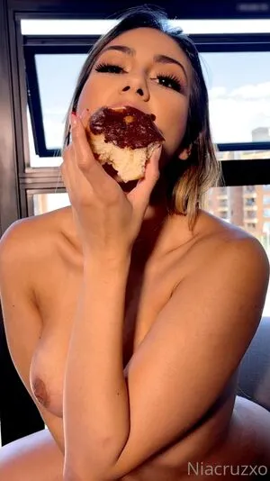 Nia Cruz OnlyFans Leaked Free Thumbnail Picture - #4GJ99p8z56