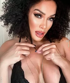 Nia Jax OnlyFans Leaked Free Thumbnail Picture - #1L0g15eFIL