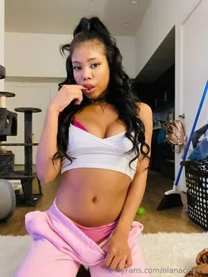 Nia Nacci OnlyFans Leaked Free Thumbnail Picture - #4aVgHV2s52