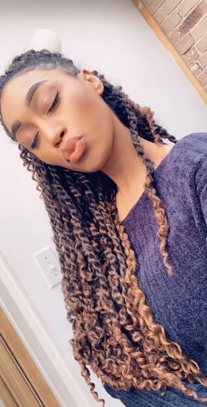 Nia Simone OnlyFans Leaked Free Thumbnail Picture - #5Cvpp8Wi8V