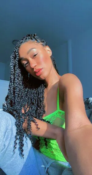 Nia Simone OnlyFans Leaked Free Thumbnail Picture - #9Dqo12JWbo