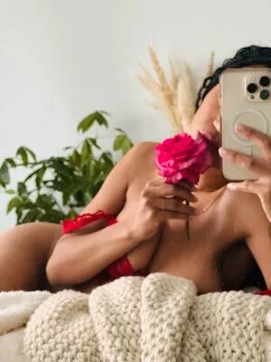 Nia Simone OnlyFans Leaked Free Thumbnail Picture - #9LuWHOJQux