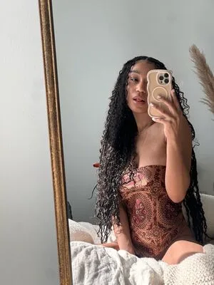 Nia Simone OnlyFans Leaked Free Thumbnail Picture - #N8szVvar02
