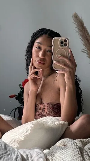 Nia Simone OnlyFans Leaked Free Thumbnail Picture - #l2rUrOLqee