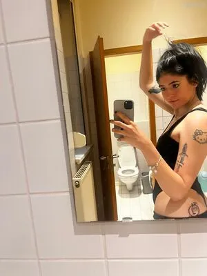 Niamausilol OnlyFans Leaked Free Thumbnail Picture - #HOGGLime0x
