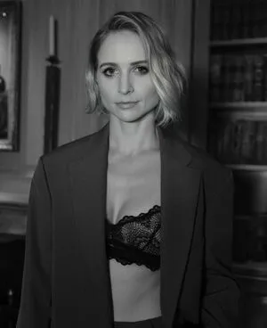 Niamh Algar OnlyFans Leaked Free Thumbnail Picture - #1Vwfmwn8lS