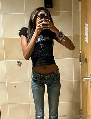 Niani Bx OnlyFans Leaked Free Thumbnail Picture - #JSUfezCX2z