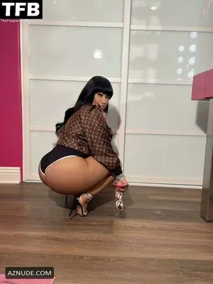 Nicki Minaj OnlyFans Leaked Free Thumbnail Picture - #MGSUMcSHId