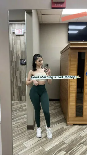Nickimariiee OnlyFans Leaked Free Thumbnail Picture - #eokRopLL5W