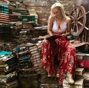 Nicky Whelan OnlyFans Leaked Free Thumbnail Picture - #6OUkwG4LH9