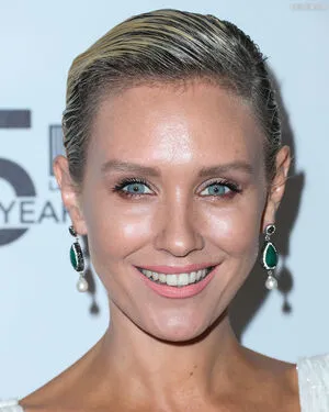 Nicky Whelan OnlyFans Leaked Free Thumbnail Picture - #oqNQnhslWv