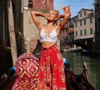 Nicky Whelan OnlyFans Leaked Free Thumbnail Picture - #sN1UvQGjWg
