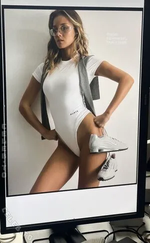 Nicola Cavanis OnlyFans Leaked Free Thumbnail Picture - #1zeWHKk71V