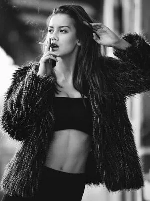 Nicola Cavanis OnlyFans Leaked Free Thumbnail Picture - #7IY8YMW7dJ