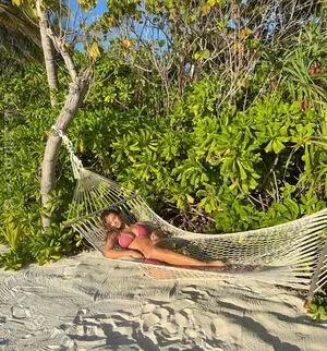 Nicola Cavanis OnlyFans Leaked Free Thumbnail Picture - #9JzsmbbBZg