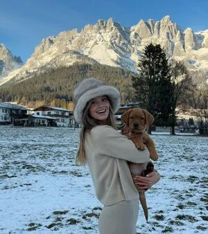 Nicola Cavanis OnlyFans Leaked Free Thumbnail Picture - #aw6s3P646g