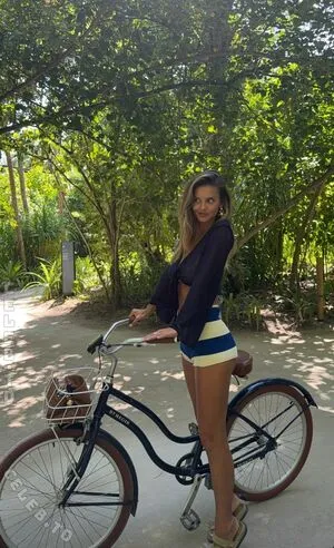 Nicola Cavanis OnlyFans Leaked Free Thumbnail Picture - #qCsZcqp3f6