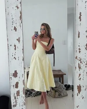 Nicola Cavanis OnlyFans Leaked Free Thumbnail Picture - #qeofAutmL2