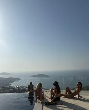 Nicola Cavanis OnlyFans Leaked Free Thumbnail Picture - #telDGDIPqs