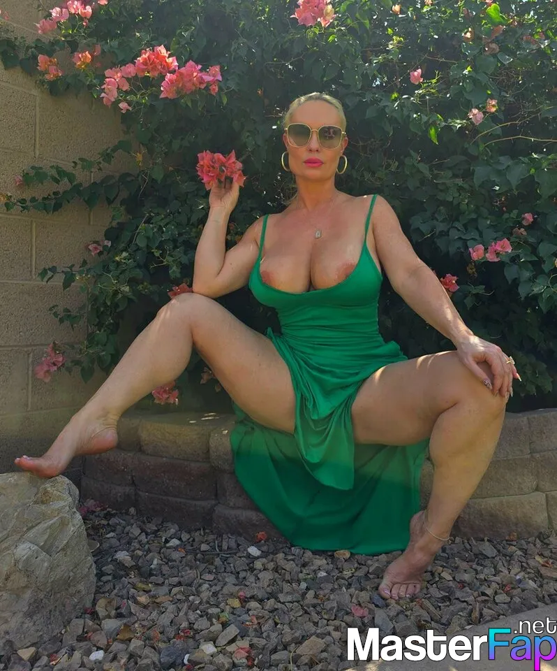 nicole-coco-austin