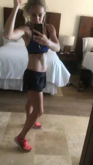 Nicole Curtis OnlyFans Leaked Free Thumbnail Picture - #S3M7cDznp2