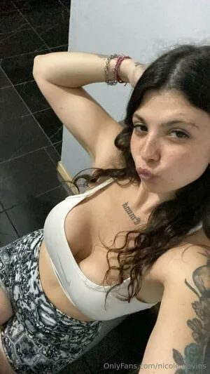 Nicole Davies OnlyFans Leaked Free Thumbnail Picture - #0RlUbjgI3N