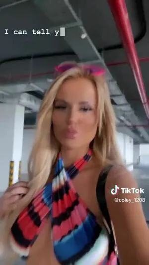 Nicole Farrell OnlyFans Leaked Free Thumbnail Picture - #5F0OikF7n9